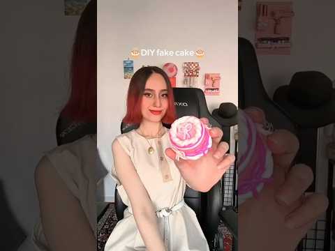 DIY Turned a cream jar into a cute pink fake cake🎂✨Wait for the surprise at the end#bow #recycling