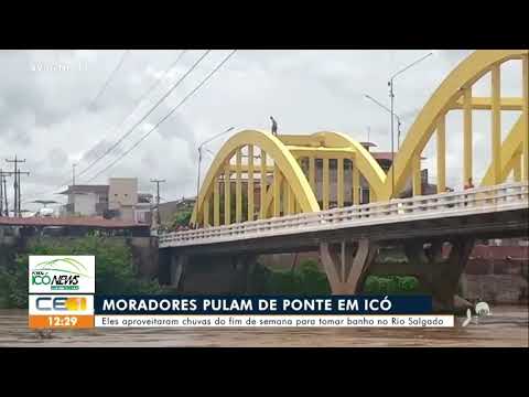 Em Icó, houve quem se arriscasse pulando da ponte durante cheia no rio Salgado