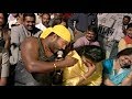 പെണ്ണുങ്ങളെ കയ്യിലെടുക്കാന്‍ മണിച്�