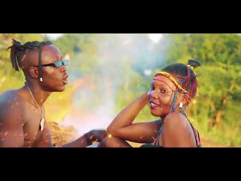 Holly Water-Wiz Kenzo  (Official Videa)