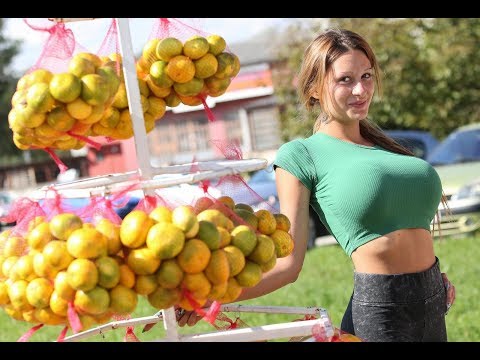 Upoznali smo Kristinu zbog koje su danas neki morali djevojkama objašnjavati kupovinu mandarina