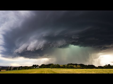 Albtraum statt Urlaubstraum: Hier drohen Superzellen mit Extremwetter