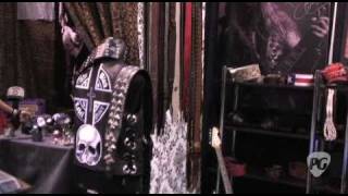 Video thumbnail for NAMM '11 - Red Monkey Custom Guitar Straps by Premier Guitar