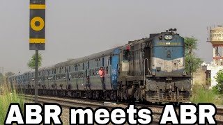 preview picture of video 'ABR meets ABR | Speeding Haridwar Udaipur Express crosses Phulera Jaipur Passenger | Bindayka(FL-JP)'