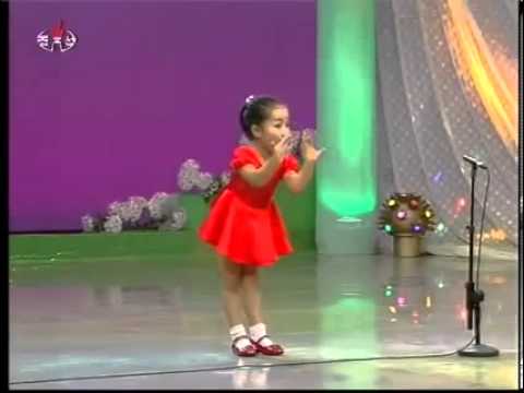 Chinese girl singing po po!!