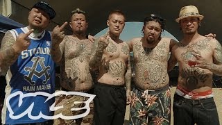 LIVING ON THE EDGE：The New Breed of Japanese Gangsters 　境界線を闊歩するJ-GANGたち