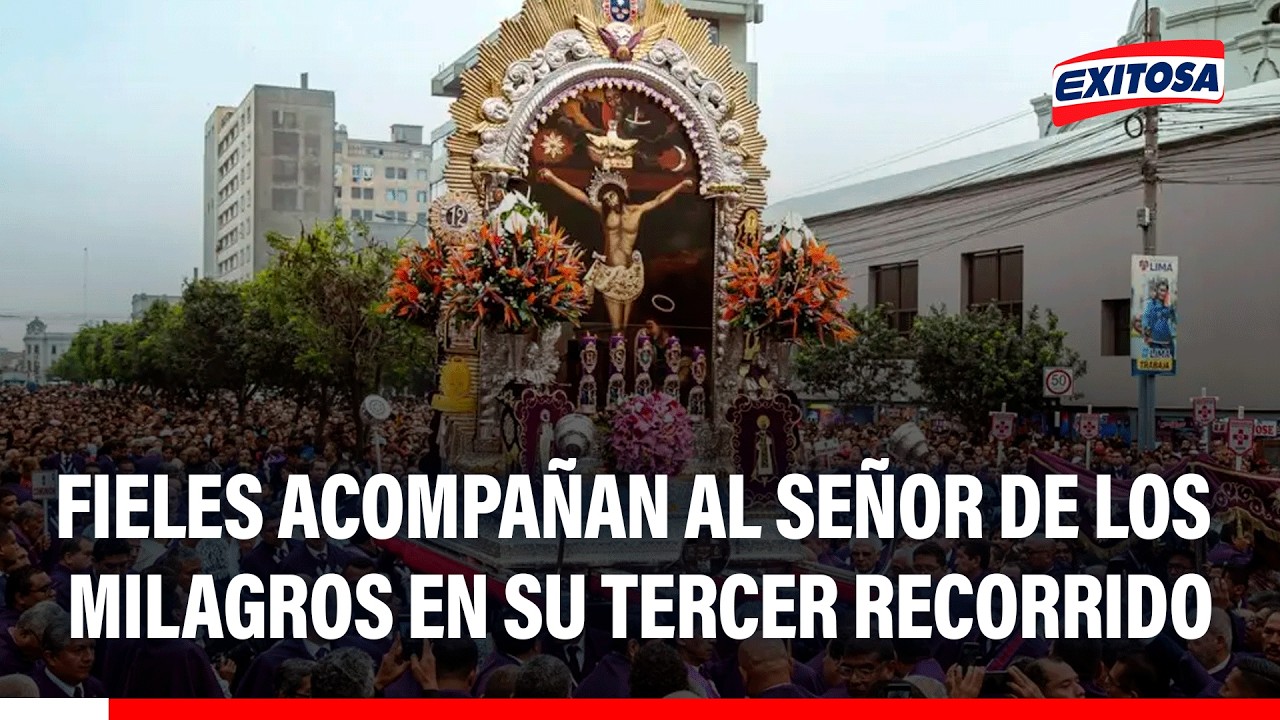 🔴🔵 Señor de los Milagros realiza su tercer recorrido en compañía de sus fieles devotos