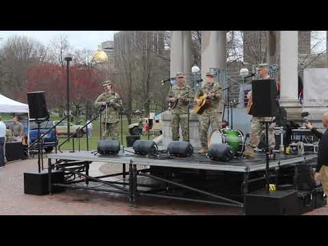 Army Field Band’s Six-String Soldiers Folk-Bluegrass Band performs at the Army Expo (2019) 🇺🇸