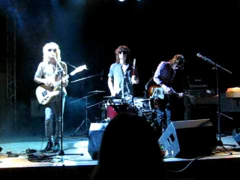 THE VIRGIN TONGUES - THE LIGHT (live at Lido Berlin 03.01.2009)