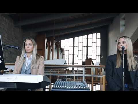 Nebesa odozgo rosite -  Ana Badrov & Dora Vrdoljak