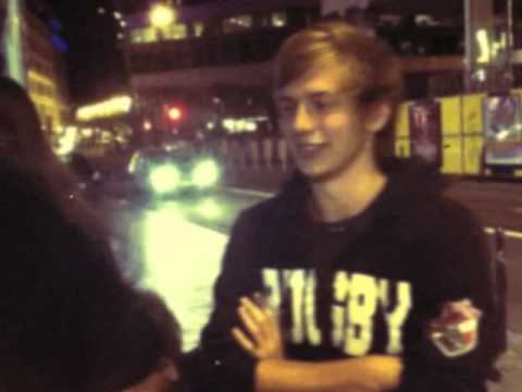 download lagu mp3 mp4 Feel The Flowers, download lagu Feel The Flowers gratis, unduh video klip Feel The Flowers