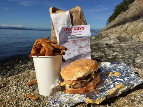 Five Guys Burgers and Fries Bacon Cheeseburger & Cajun Fries Review