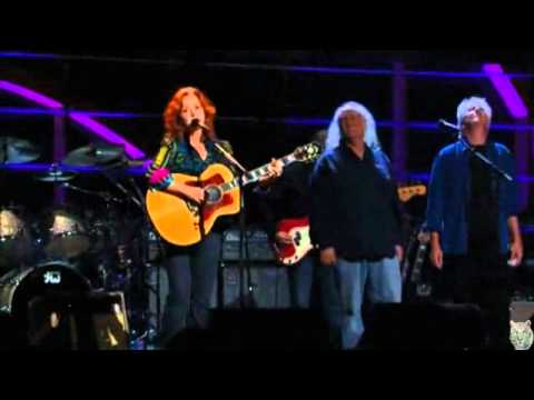 BONNIE RAITT - CROSBY - STILLS & NASH....LOVE HAS NO PRIDE