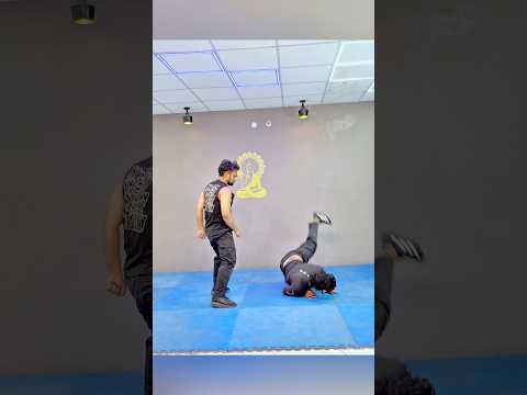 The 1-Second Low Kick That Drops Any Attacker 🇬🇧💥 #selfdefence #shorts #viral