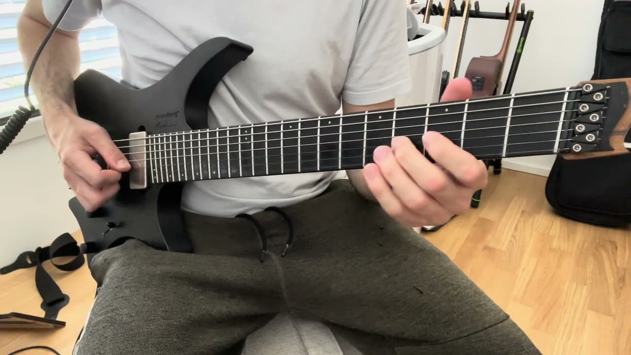 Roberto Barlocci playing the Funny Song melody by Thomas Hewitt Jones on electric guitar