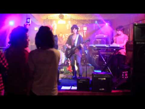 Dynamite (Taio Cruz) & Teenage Dream (Katy Perry) by Tampoons