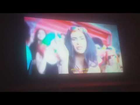 e ela joga joga baú baú baú