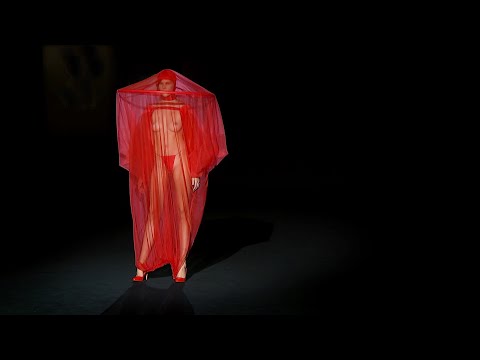 "APOCALYPSE- the new reality SS21" - ACCIDENTAL CUTTING- Eva Iszoro- MBFWM