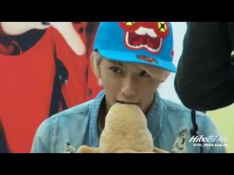 120422 Hat'on Fansign BAD GONGCHAN bite a cute doll