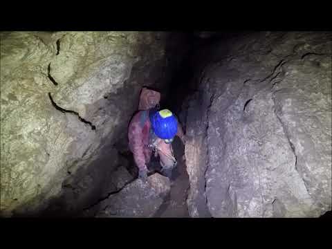 Speleologia: pulizia della grotta Lino