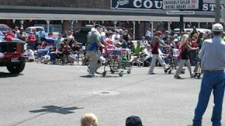preview picture of video 'Shopping Cart Drill Team in Ocean Park Parade'