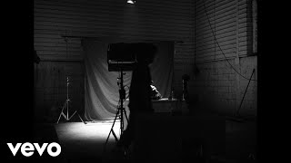 Ajenos Lyrics English Translation