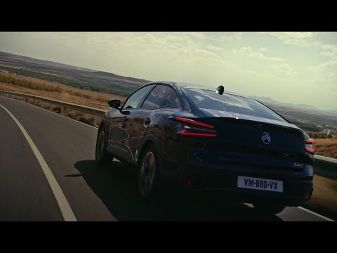 New Citroën ë-C4 X, a spacious lounge in a sleek fastback