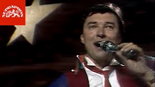 Videoklip: Karel Gott - Ráno jedu dál (live) s textom piesne Videoklip Karel Gott - Ráno jedu dál (live) s textom piesne