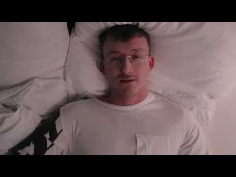 Laer Xirtam ft. Ezet - lonely am valentinstag (Official Video)