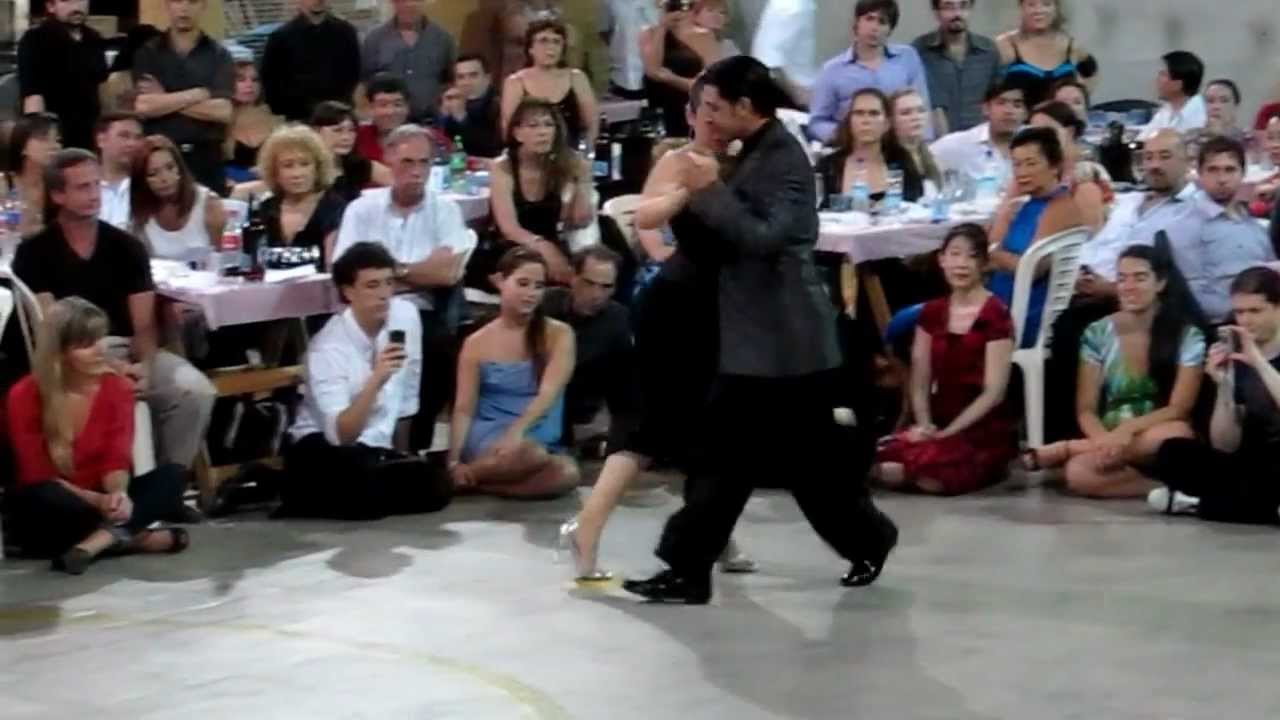 PAOLA SANZ y FACUNDO DE LA CRUZ - LA MILONGA DEL MORAN - CACAREANDO 3/4