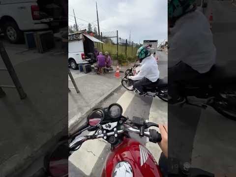 Observação diária 🤣 150 x 160 no beco, quem ganha? (Guigrau) #motovlog #shorts NÃO REPITA