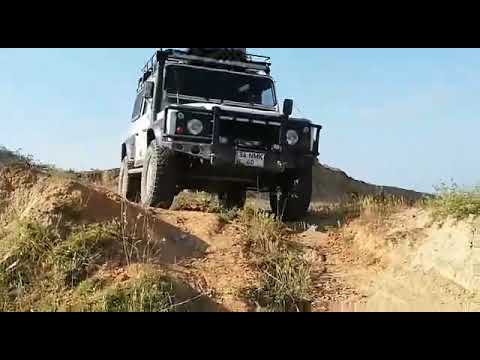 Defender 110 Puma vs New 2019 Suzuki Jimny