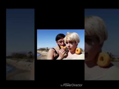 Comeme el donut           (jirafa rey. X la pili comete un donut)