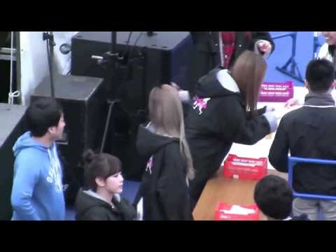 JiYeon Qri JiRi Couple Back Hug FANCAM