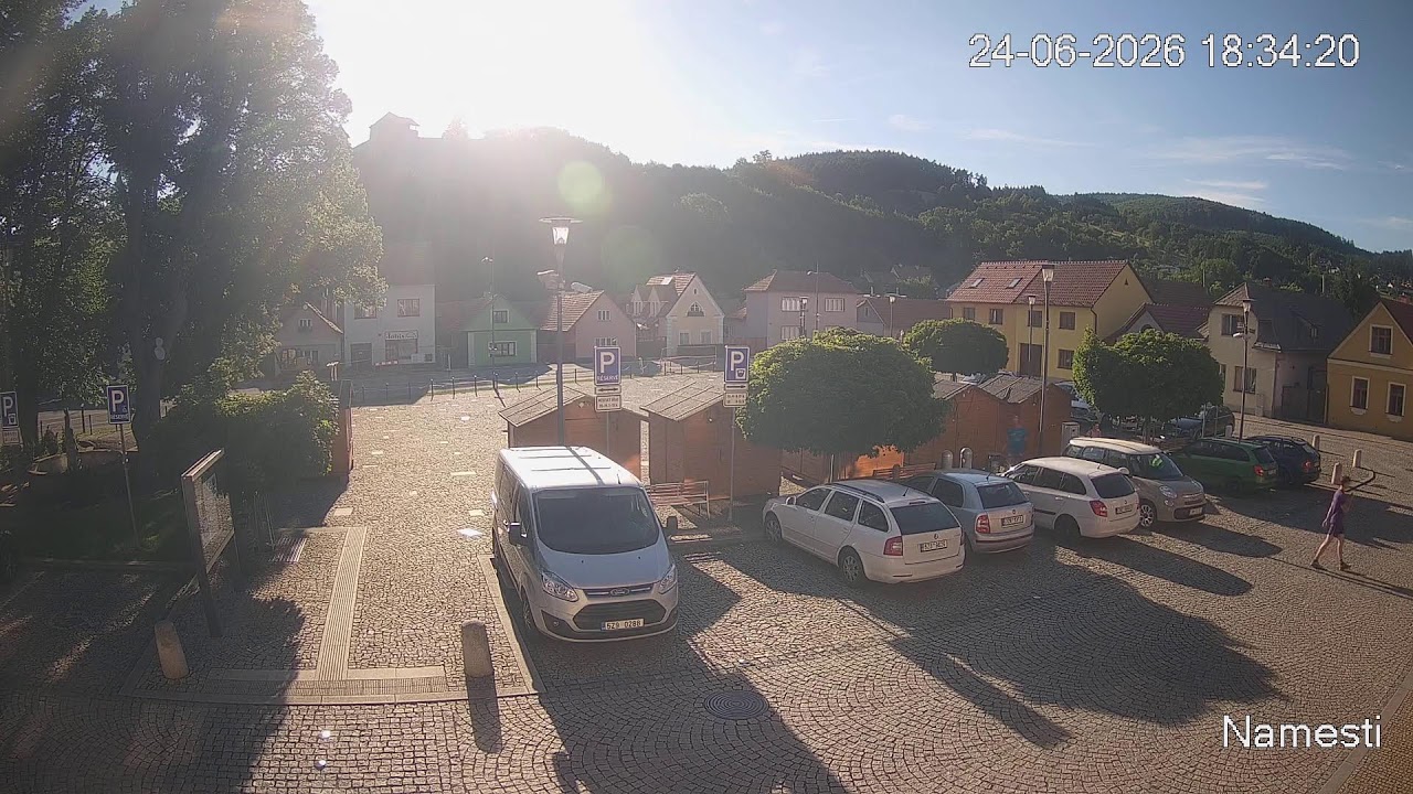 Live webcam view of Náměstí Square & Castle Hill View