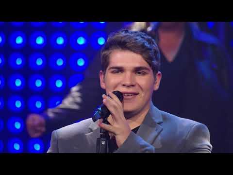 Afrikaans is Groot and Chris Steyn