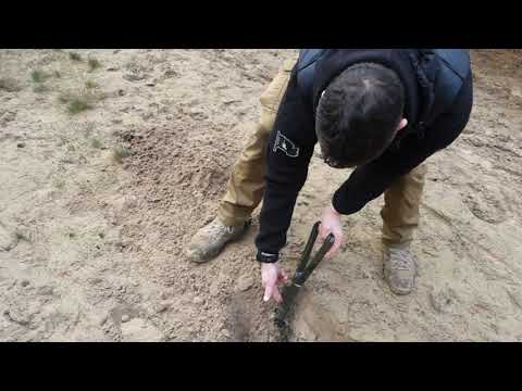 Klappspaten im Vergleich: Ist der BW -Spaten eine Fehlkonstruktion?  (Deutschland vs. USA (Gerber)]