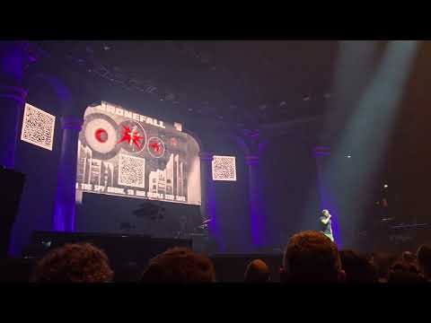 Alex Yarmak - Dronefall (don pour l'Ukraine) - Adidas Arena Paris le 21/11/2024 (Within Temptation)