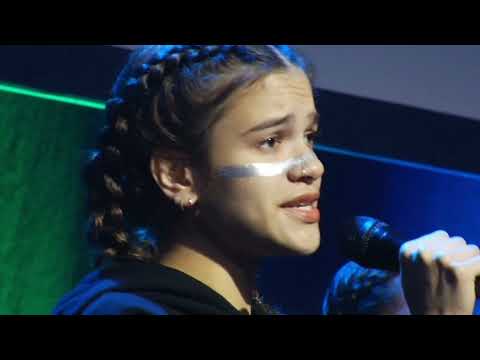 Marliya Performing Spinifex Gum - Yurala