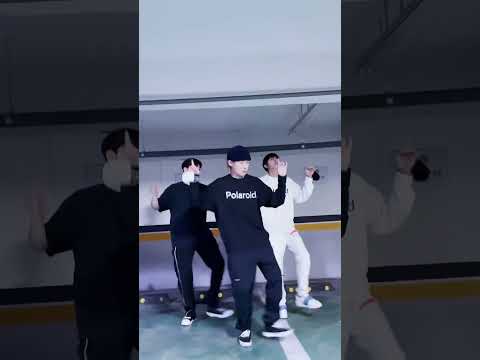 Justin Bieber - Peaches challenges by Woo Taewoon, IONE, Choi Sungmin