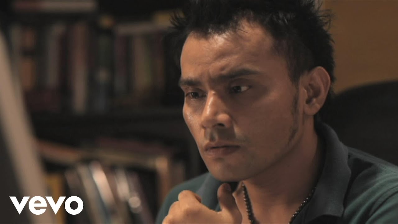 Download Mp3 Cinta Yang Satukan Kita dan kasetnya di Toko Terdekat Maupun di iTunes atau Amazon secara legal Download Mp3 Cinta Yang Satukan Kita