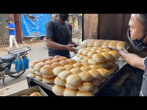 Mumbai's Biggest Ladi Pav Bakery | Street Food