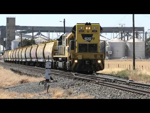 SSR101-102 on 3KS2 depart Marmalake Grain Terminal for Westons Enfield.   31-12-19.   15.36.10.
