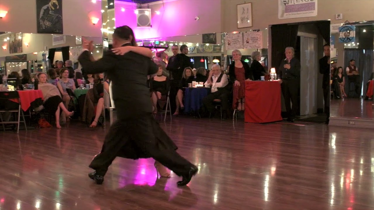 Video thumbnail for Alexander Sossa and Ana Thomas at El Encuentro 4/4