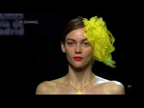 Menchen Tomas | Spring Summer 2019 Full Fashion Show | Exclusive