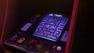 5 Minutes playing PAC MAN in an Arcade!