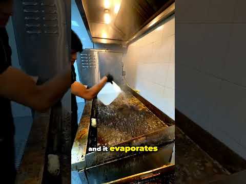 Satisfying Grill Cleaning 🧼 (📷:@jesussaldana75)