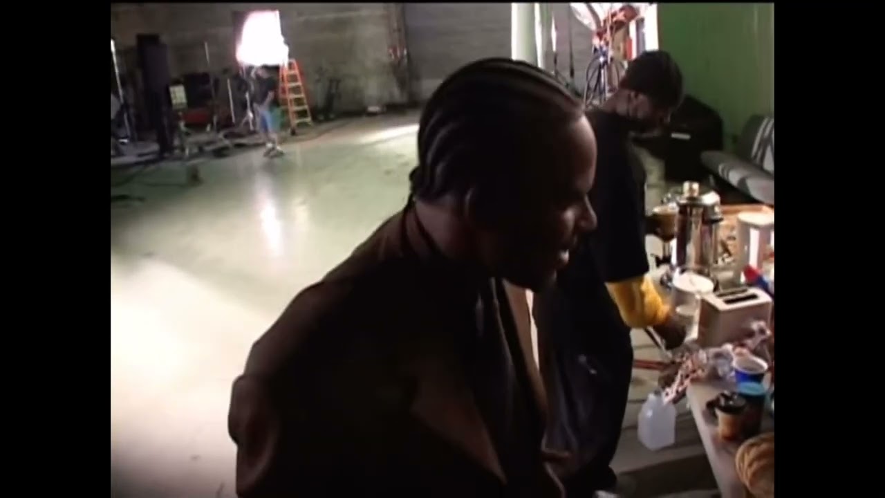 Miniature de la vidéo R.Kelly Funny Moments Trapped In The Closet (Behind The Scenes) du film Trapped in the Closet: Chapters 13-22