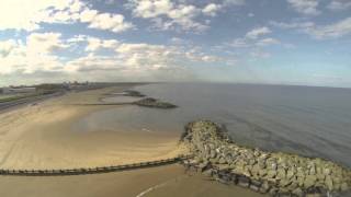 preview picture of video 'TBS Discovery Quad A sunny day at Aberdeen beach'