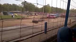 preview picture of video 'Arlington Stadium Van Bangers racing on May 5th 2014'